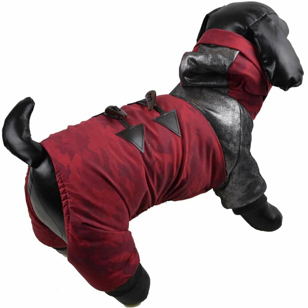 Temno rdeč plašč z maskirnim vzorcem za psa
