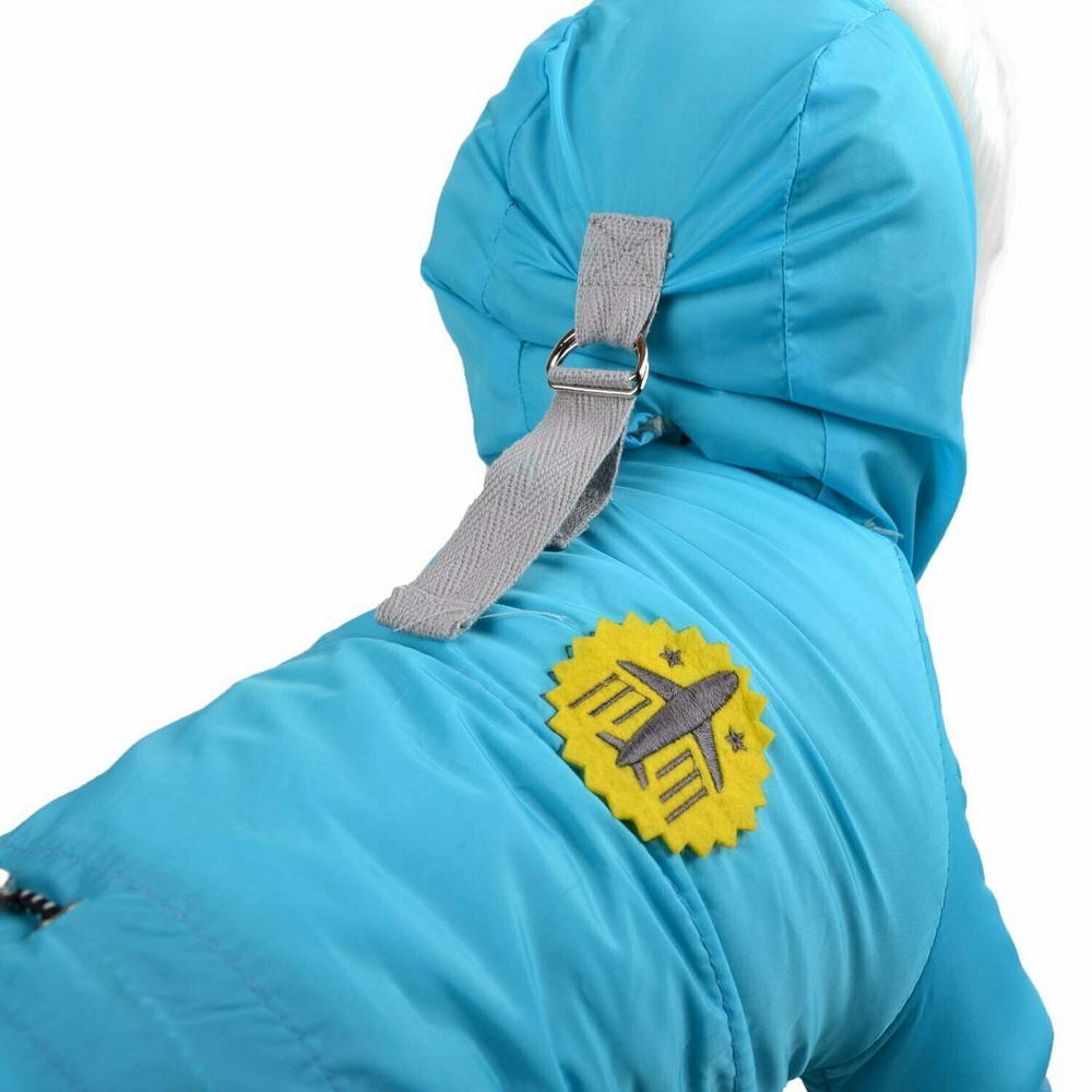 Zimsko oblačilo za psa "Fly Blue" - svetlo modra barva, kapuca se zapne na hrbtu